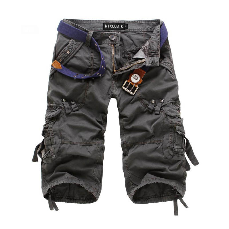 Calf-length Solid Color Multi-pocket Men Shorts